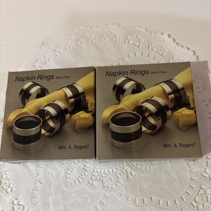 Vintage Set of New 8 William Wm A Rogers Oneida Silverplated  Napkin Rings