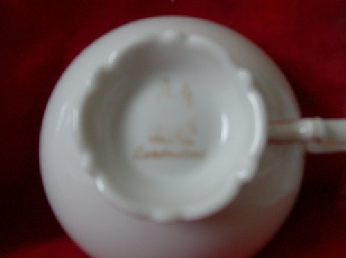 Vintage Bauer Kahla / Thur Tea Cup & Saucer Hand Painted Gold Edging - Picture 6 of 8