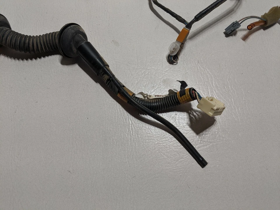 Toyota Rav4 2004 puerta trasera puerta levadiza arnés de cables OEM WO17 Foto 3 de 4