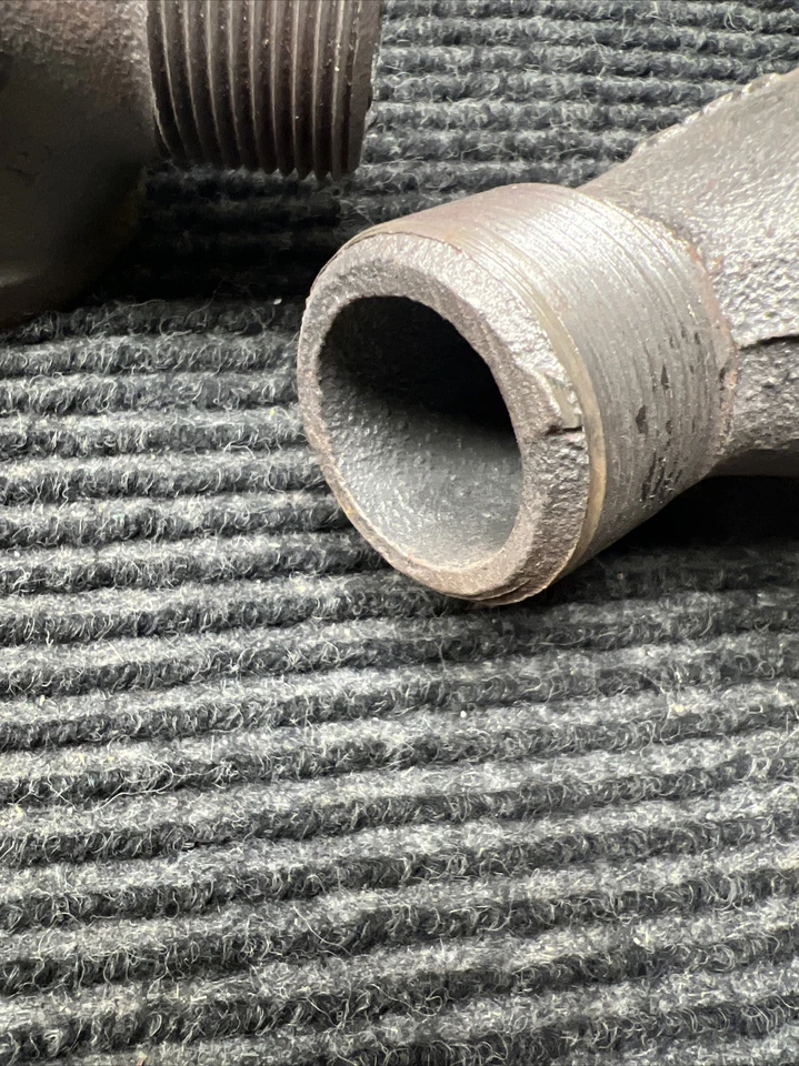 NEW Lot of 2 Ward 1-1/4" 90 Degree Street Elbow Black Malleable Pipe Fitting M/F - Image 3 of 4