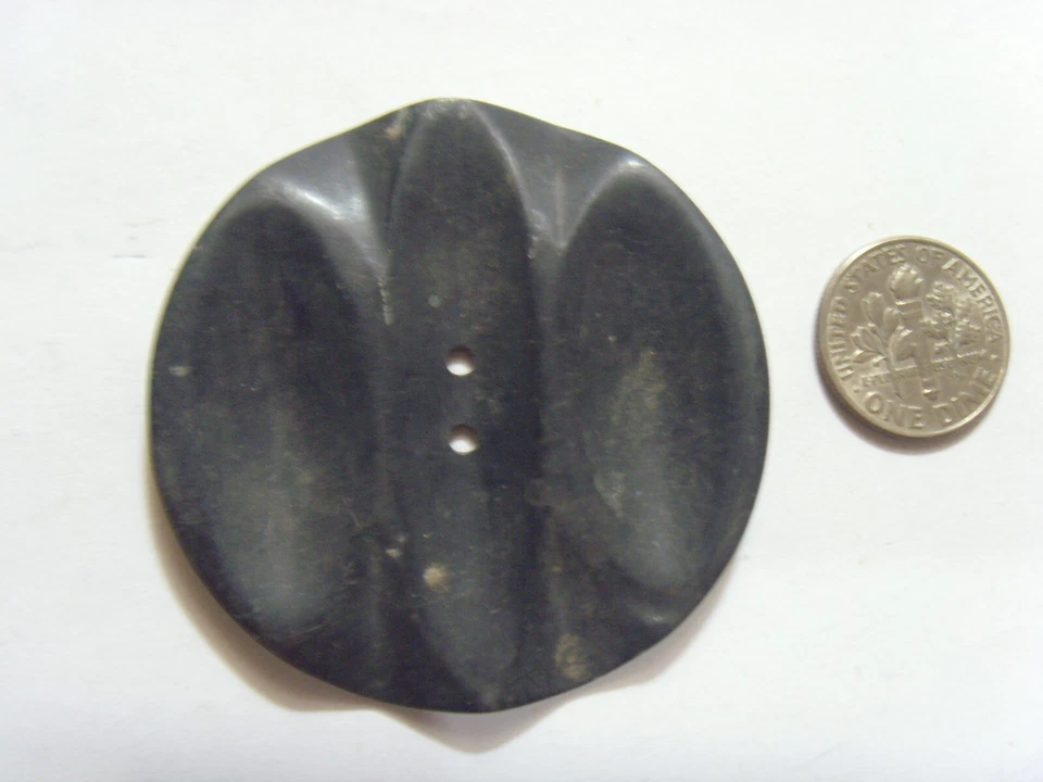 antique huge 2 inch early black plastic collector button 52359 - Image 4 of 4