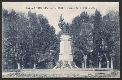 Madrid. MADRID. Parque del Retiro. Fuente del Angel Caido.