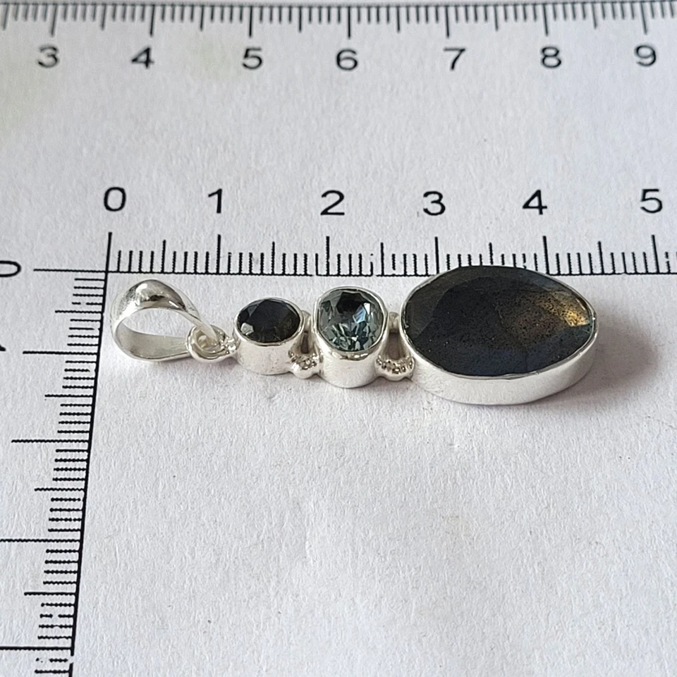 Colgante combinado de topacio azul labradorita natural joyería de plata de ley 925. Foto 3 de 4