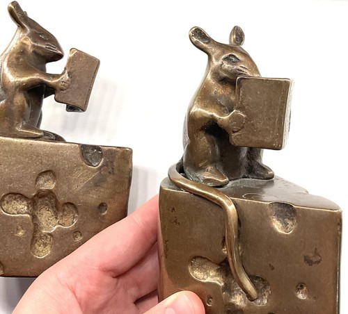 Vtg Brass Bookends Mouse Reading on Swiss Cheese Wedge Paper Weights S Pacific - Picture 3 of 7