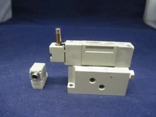 Numatics D2CBW441DG000F Solenoid Valve