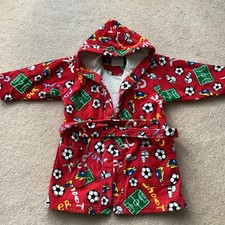 FRETTE KIDS LARGE,6-7, BATHROBE/ BEACH COVERUP, HOODED,SPORTS THEME, SASH