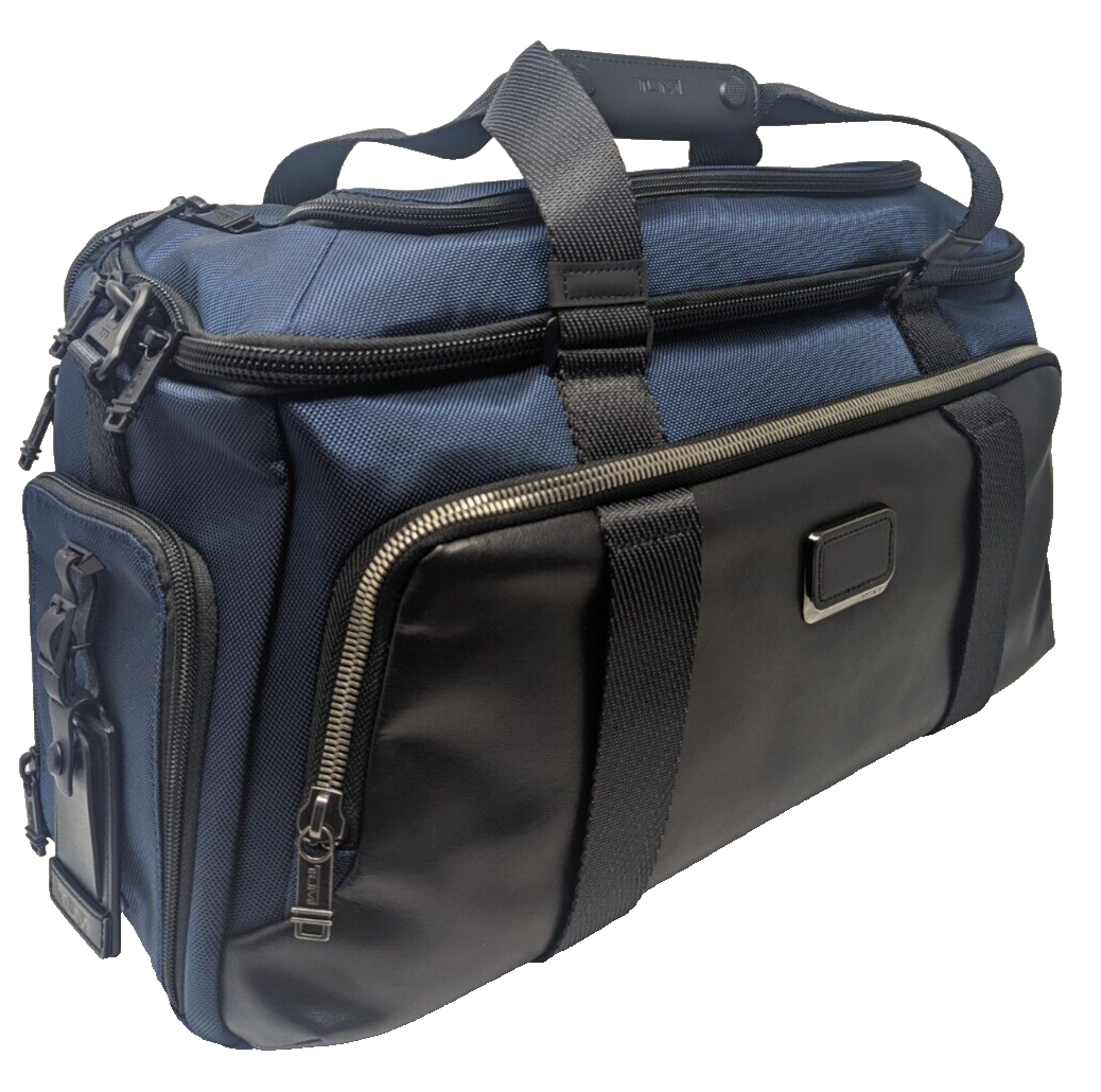 交渉可【大幅値下】トゥミ TUMI mcmillin gym bag ジムバッグ New Tumi McCoy Gym Bag * Ballistic Nylon * Navy & Black
