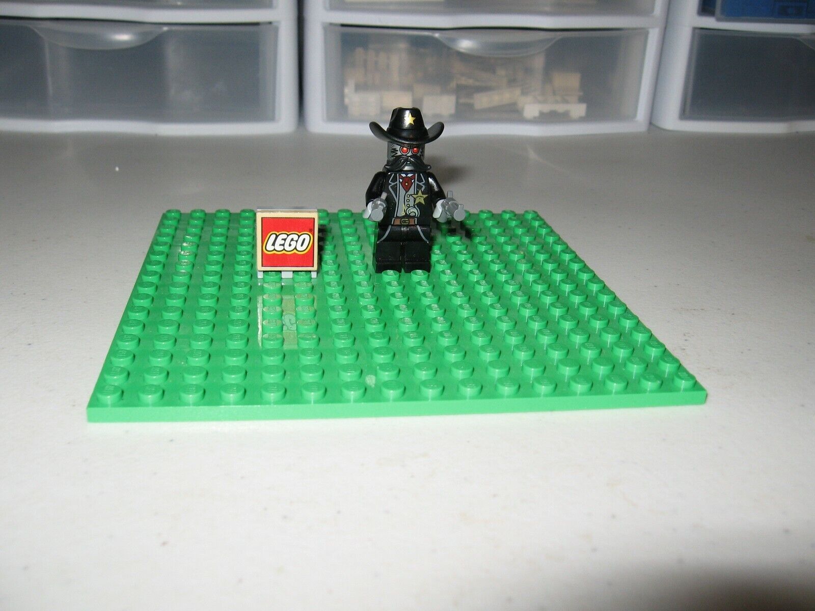 LEGO MINIFIGURE RETIRED THE LEGO MOVIE SHERIFF NOT A ROBOT FROM 2014