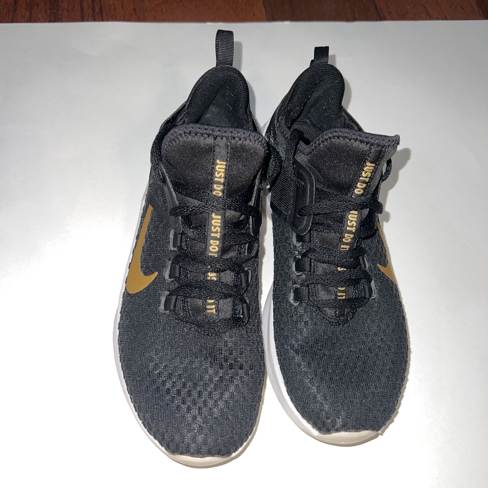 Nike Air Max Bella TR 2 Black Metallic Gold Training Shoes Womens Size 7 |  eBay