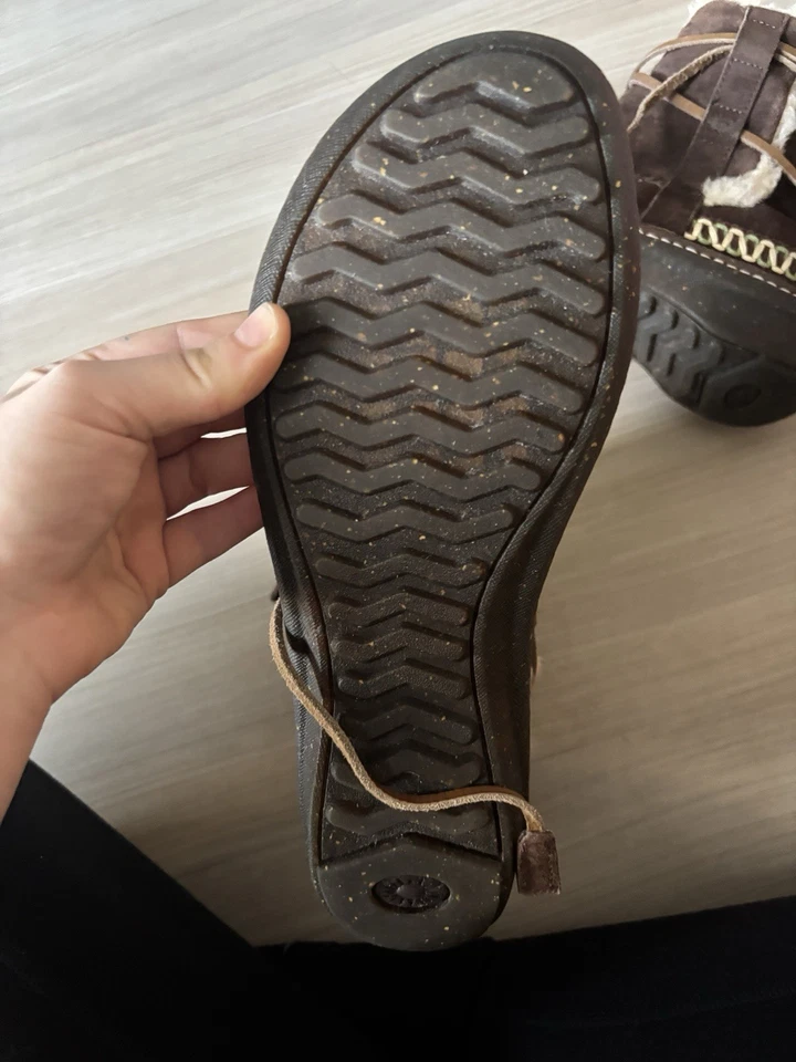 UGG COVE Winter Shearling Ankle Boots Size 9 S/N 5178 Brown Suede Wrap Booties - Image 3 of 4