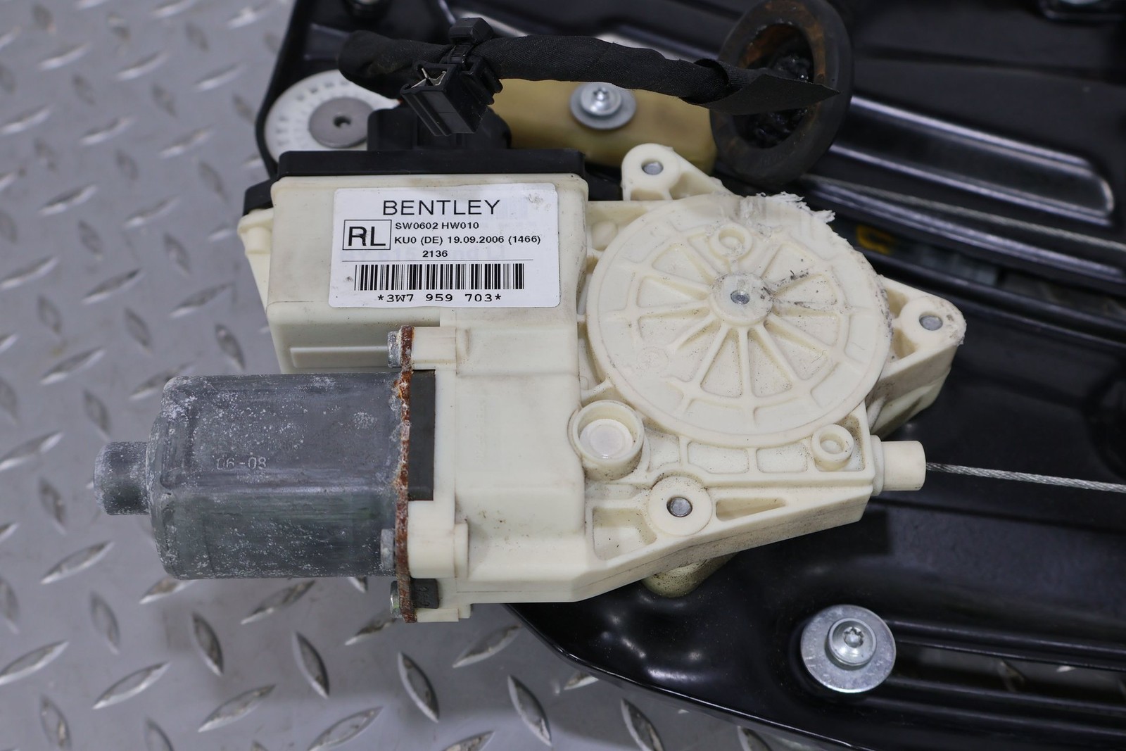 Bentley Continental GT 2006-2010 Rear Left Window regulator