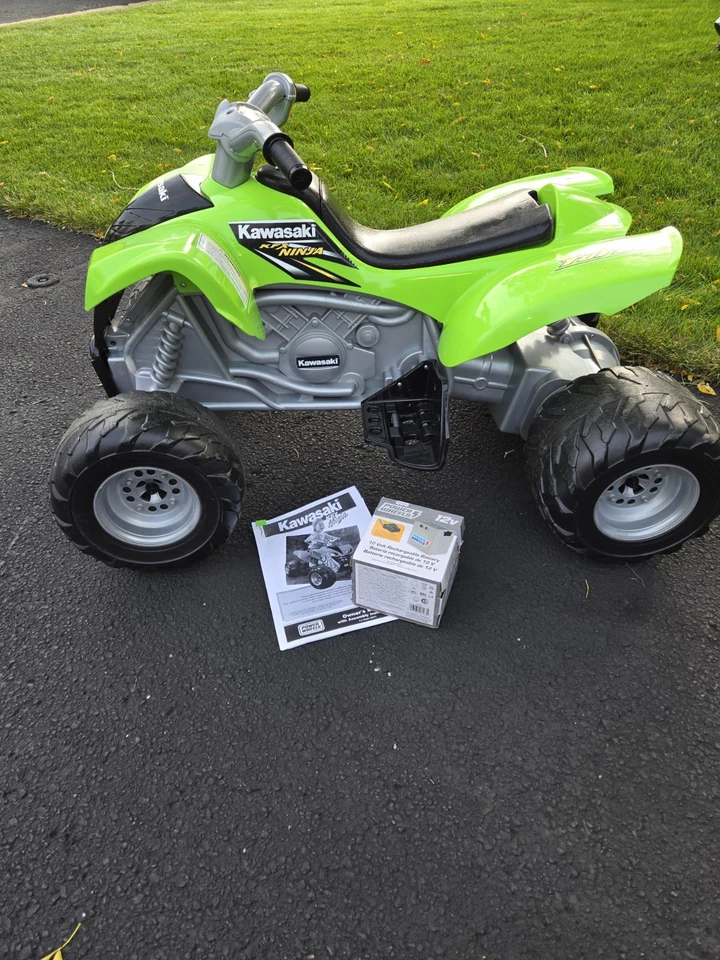 RARO Ruedas Eléctricas FisherPrice Kawasaki KFX Ninja Sport Quad Todo Bate/Cable de Colección Foto 3 de 4