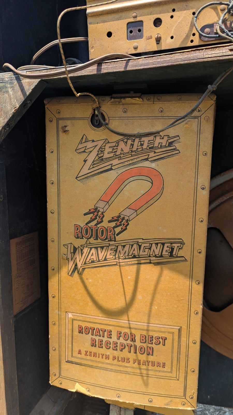 Vintage 1942 Zenith 10-S-669 Console Tube radio Works Rare!!