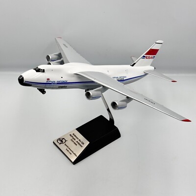 Limited edition aircraft model Antonov An-124 AirFoyle USSR-82008 1/200