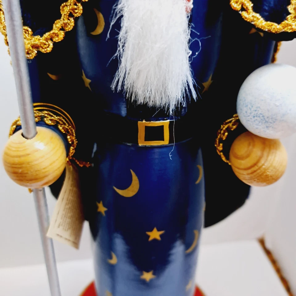 Wizard with Wand 主题木质胡桃夹子 15 英寸高海军蓝金色 2009 — 第 4/4 张图片