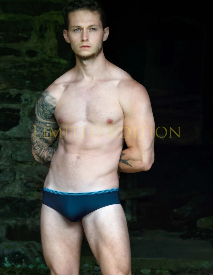 Hermoso retrato masculino físico interés gay foto edición limitada 8,5x11 4,24 Foto 2 de 2