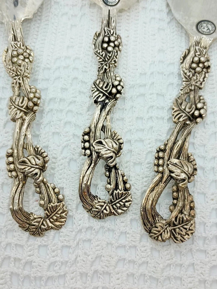 Godinger Silver Art Co. Ensalada y Pastel Diseño de Vid Ornamentado Servicio de Tres Piezas Foto 4 de 4