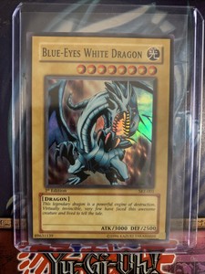 Blue-Eyes White Dragon - Yugioh Card SKE-001 - 1st Edition Super Rare Holo NM/M | eBay