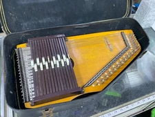 *Vintage* RBI Chromaharp 15-Chord Autoharp