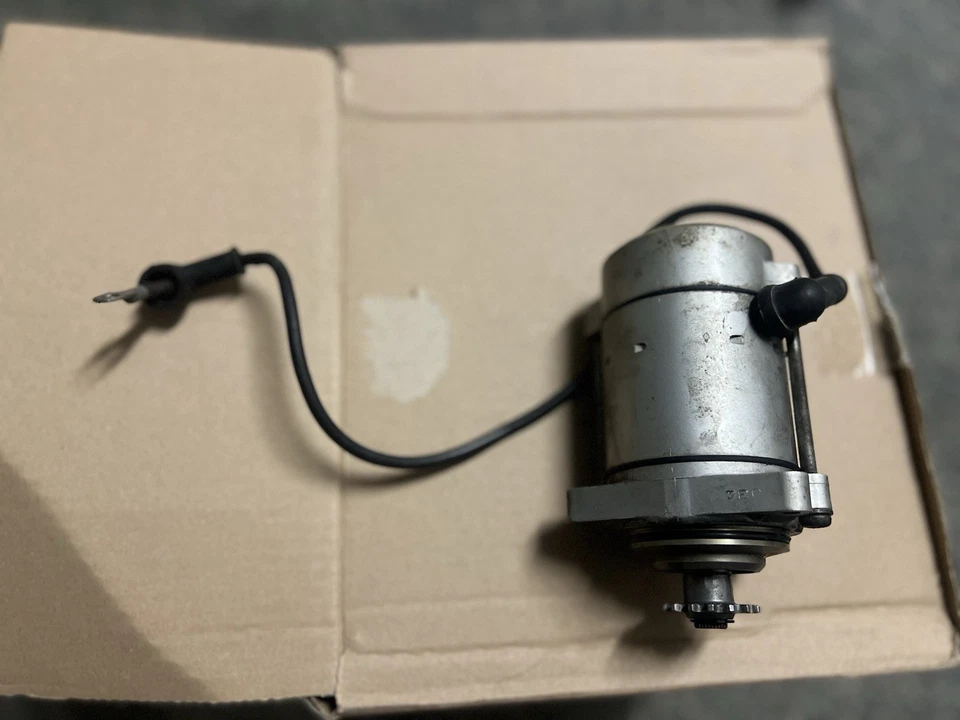 1980 1981 Honda C70 Passport Mitsuba Starter 6V - Image 2 of 4