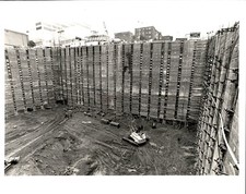 LG13 '83 Orig Greg Gilbert Photo COLUMBIA CENTER 5th Avenue Seattle Construction