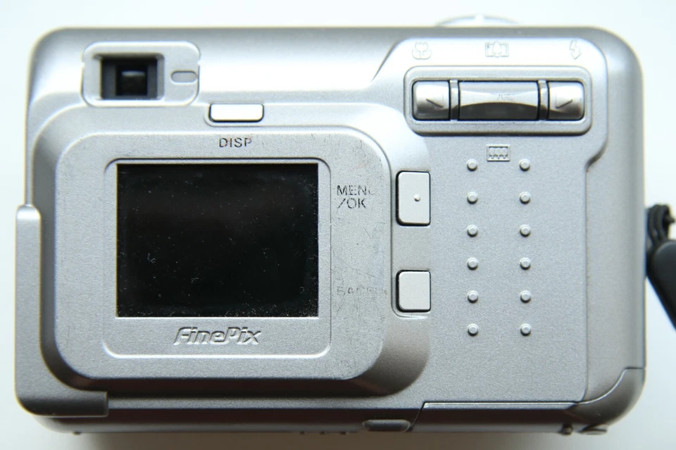 Fujifilm FinePix A210 3xOptical Zoom 3.2 MP Digital Camera FOR PARTS! - Image 3 of 4