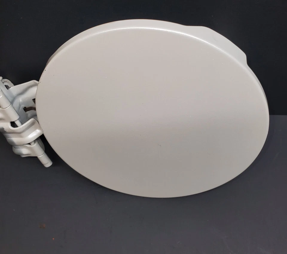 10 11 12 13 14 15 Toyota Prius Fuel Gas Filler Lid Door Color Code 070 White - Image 2 of 4