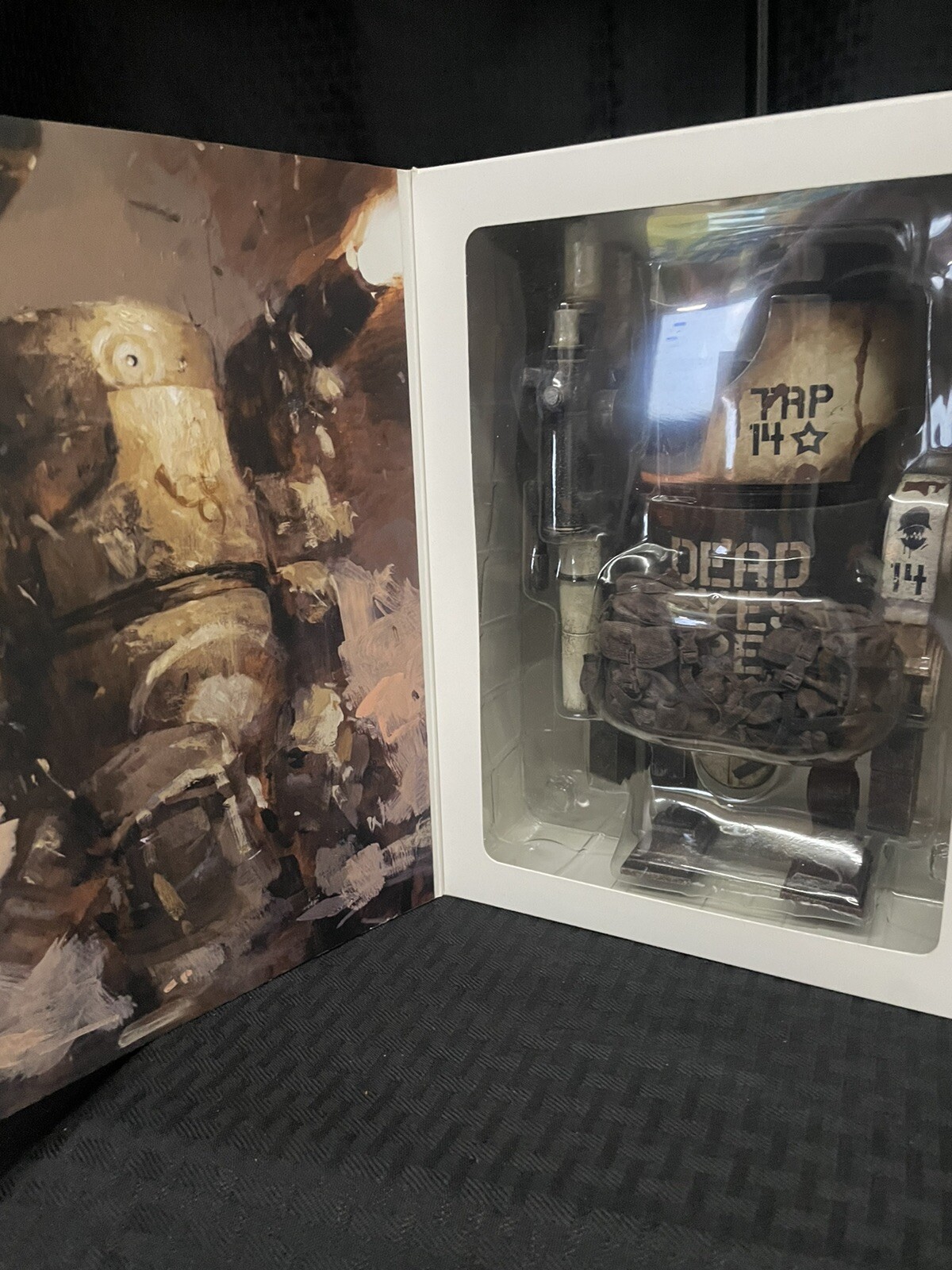 World  War Robot -LARGE MARTIN - Iron Panda - Ashley Wood -ThreeA - 9 in -TRP 14