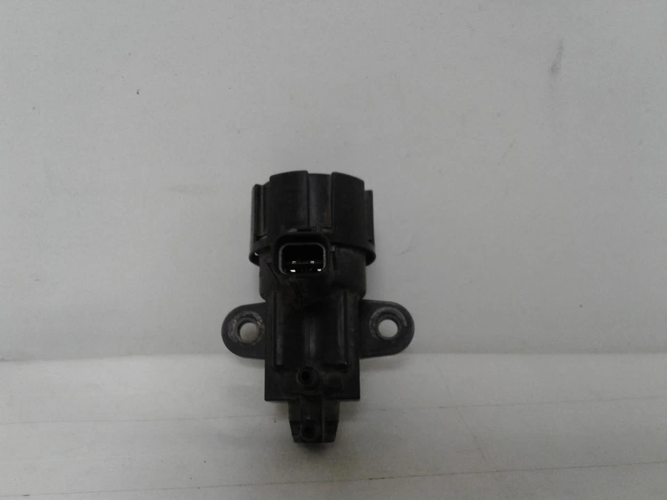 Bomba de vacío usada se adapta a: Lincoln LS 2001 grado A Foto 2 de 4