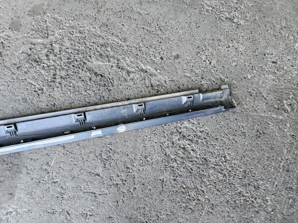 2009-2017 VOLKSWAGEN CC PASSENG PAINEL BALANCIM DIREITO SAIA LATERAL ACABAMENTO CAPA MOLDURA - Imagem 3 de 4