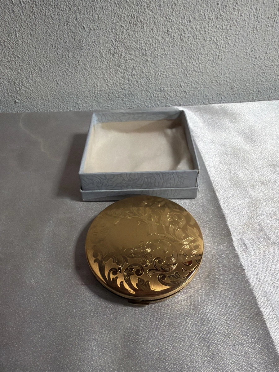 Collectible Cosmetic Compacts (1950-1979) for sale | eBay