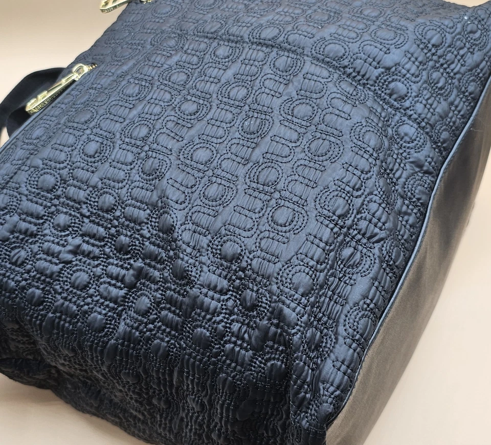 Bolso de fin de semana acolchado Madden Girl negro  Foto 4 de 4