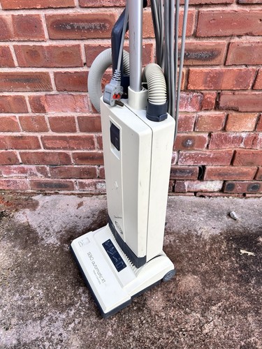 Sebo Automatic X1 Vacuum cleaner - Fully Tested And Working - Picture 7 of 10