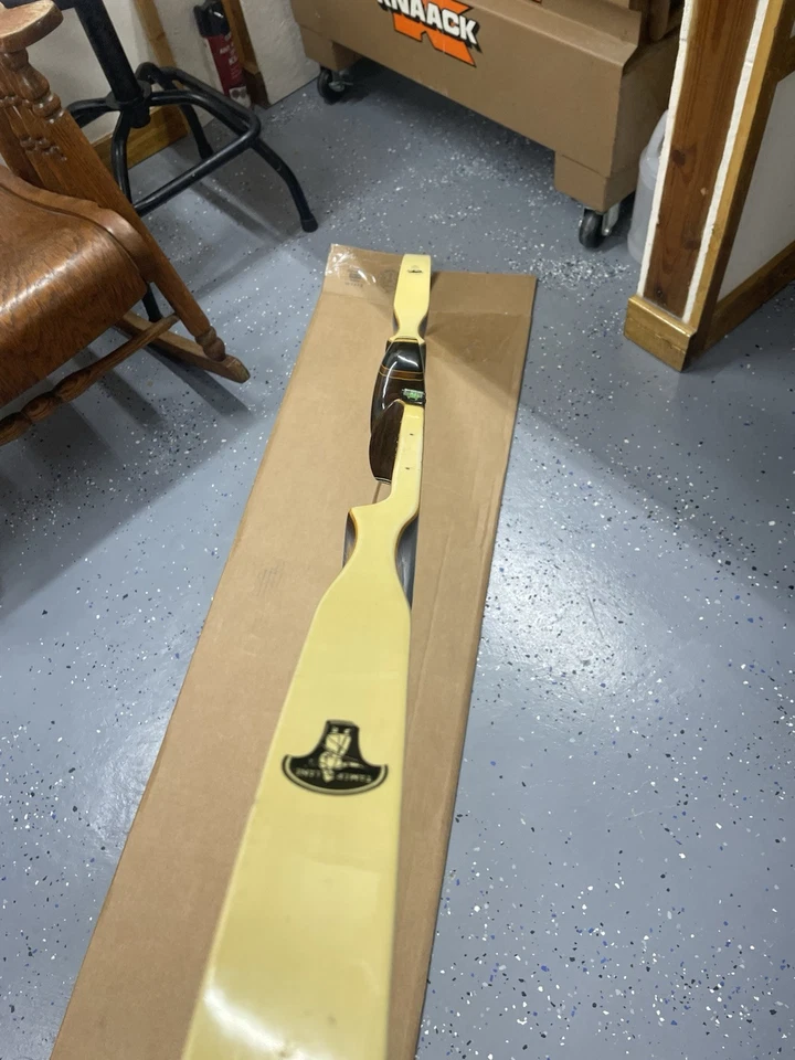 Fred Bear 1967 Vintage Tamerlane Recurve LH 72" 30# Pistol Grip - Image 3 of 4