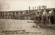 Searching for victims Atlantic City draw bridge wreck NJ 1906 RPPC Postcard COPY