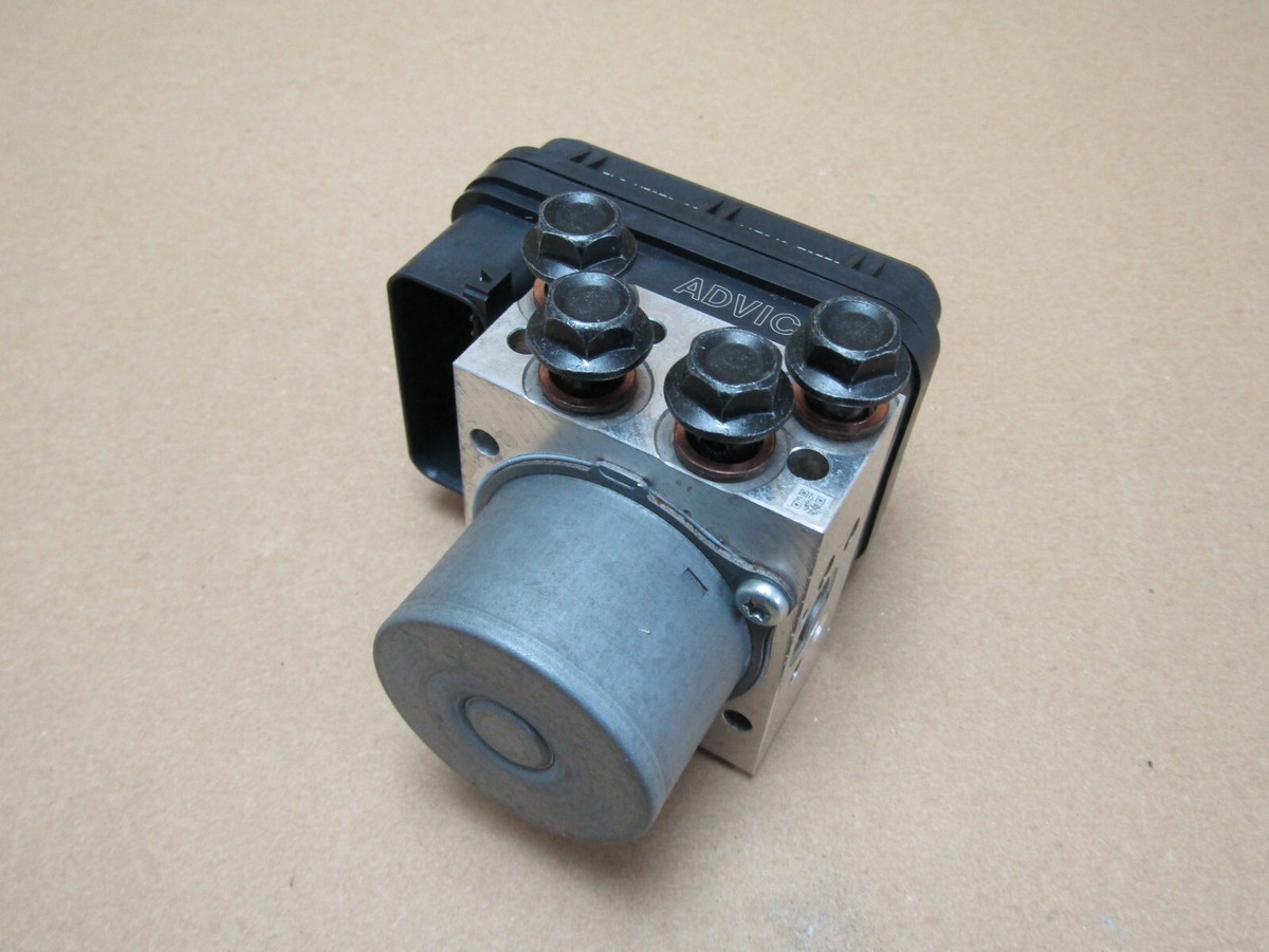 Yamaha X-Max 125 ABS 2020 40,495 miles ABS pump control unit module (12383)