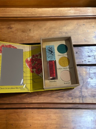 Storybook Cosmetics The Wizard of Oz Eyeshadow & Liquid Lipstick Set - Picture 2 of 2