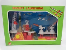 RARE 1969 LP Hong Kong Rocket Launching Playset NOS Tri-Ang Golden Astronaut