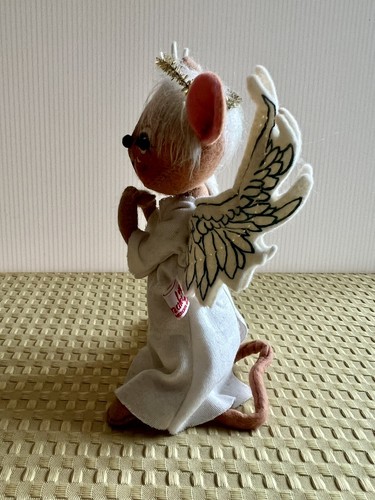 Vintage 1997 Annalee White Angel Mouse w/ Gold Halo Praying Hands 6.5" Tall - Picture 7 of 9