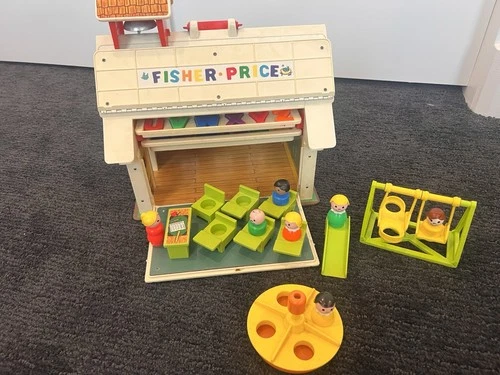 Vintage Fisher Price Play Family School #923 1970s w Figures & Playground