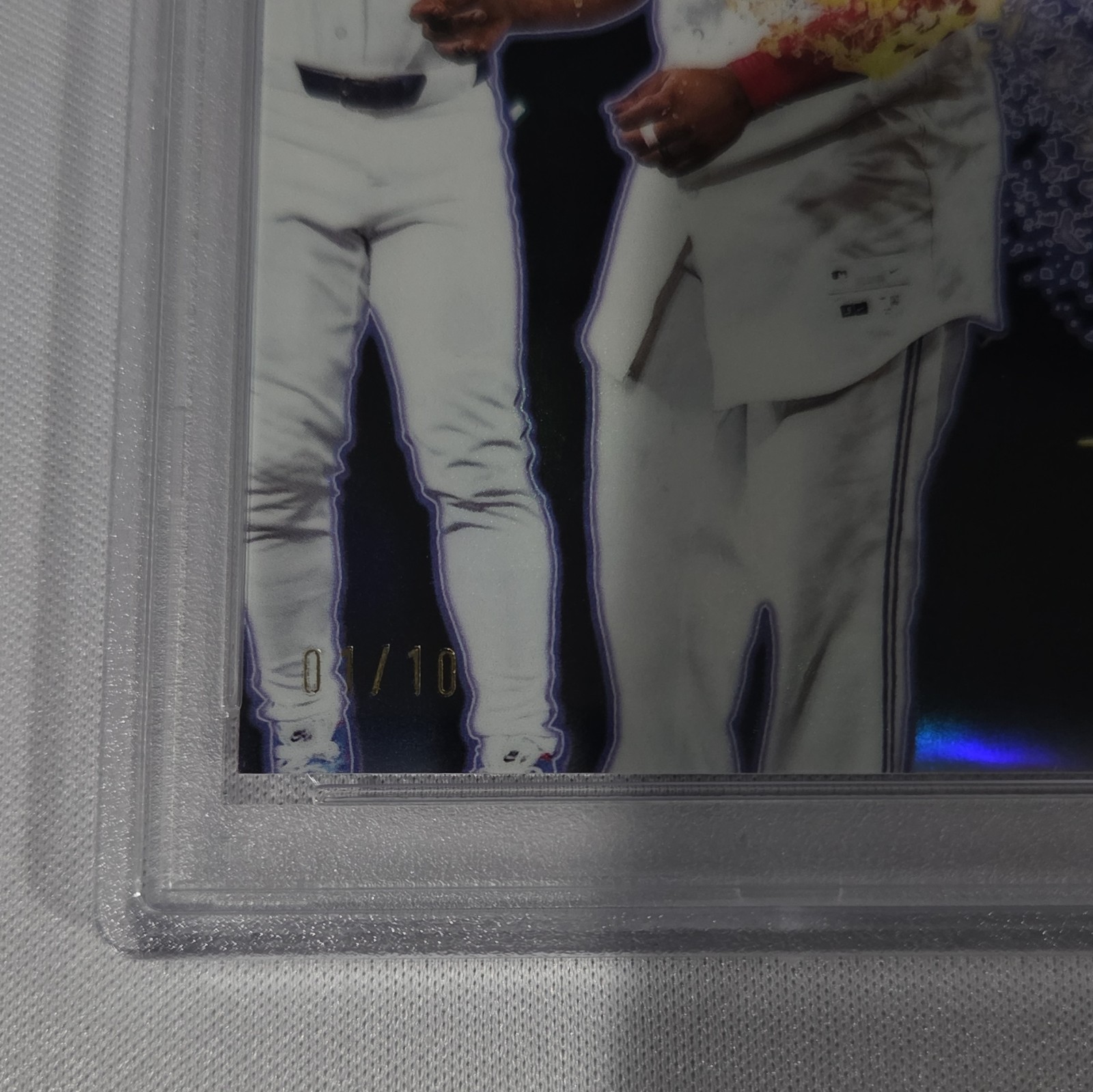 Topps 2025 Chrome Update Vladimir Guerrero Jr. Celebración CT-12 Black /10 PSA 9 view 4