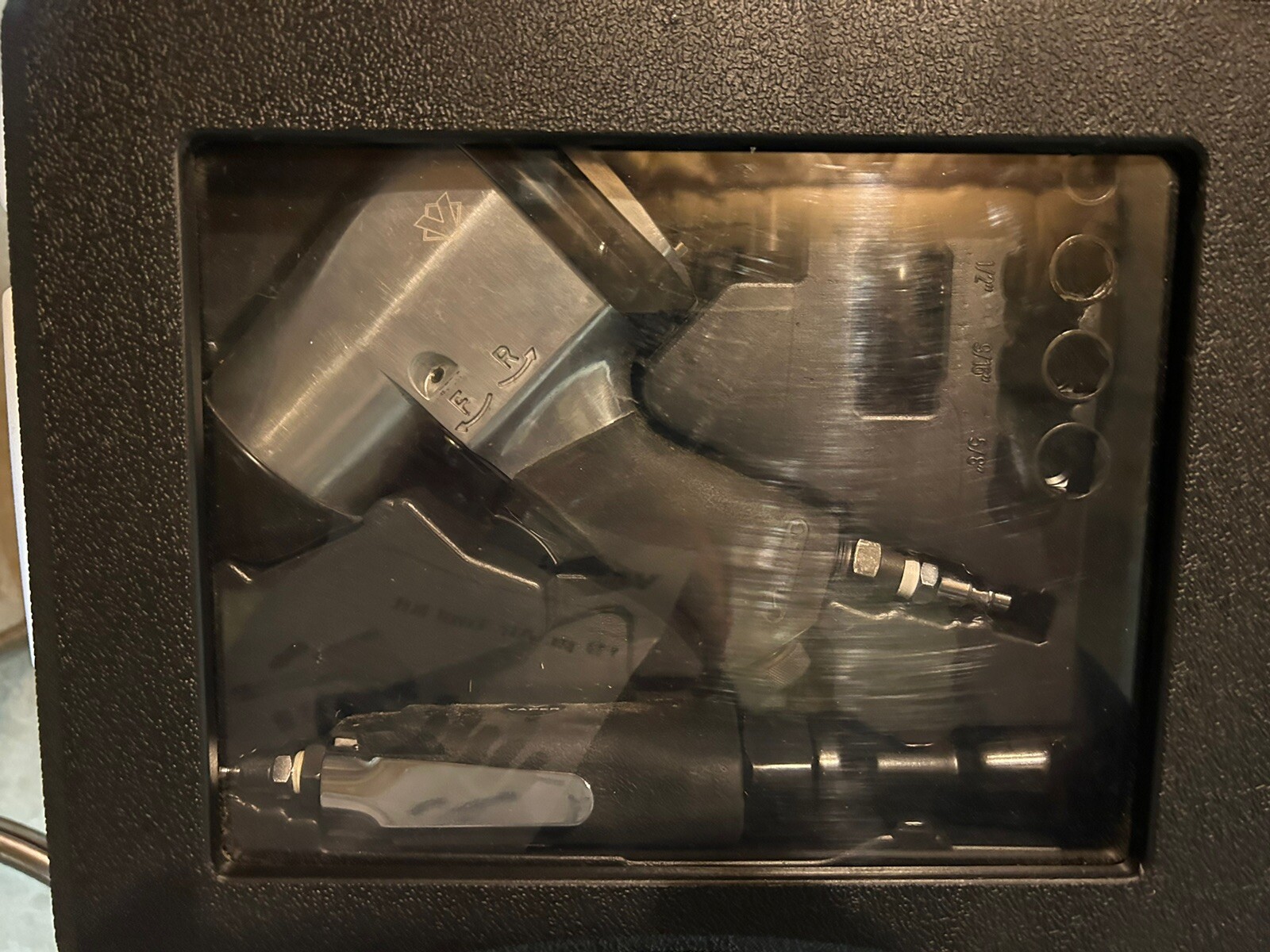 19 Pc Vaper Air Tool Kit W/ Case 1/2" Air Impact Wrench 3/8” Ratchet