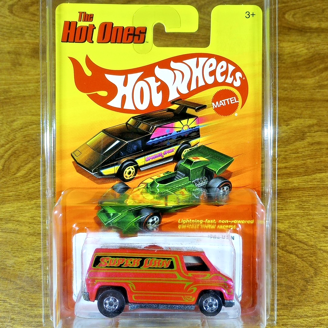 Hot Wheels The Hot Ones '70s Super Van Pink Pearl Fuchsia BW