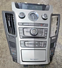 08-13 Cadillac CTS Radio Climate Control Panel Faceplate Dash Trim 22748627