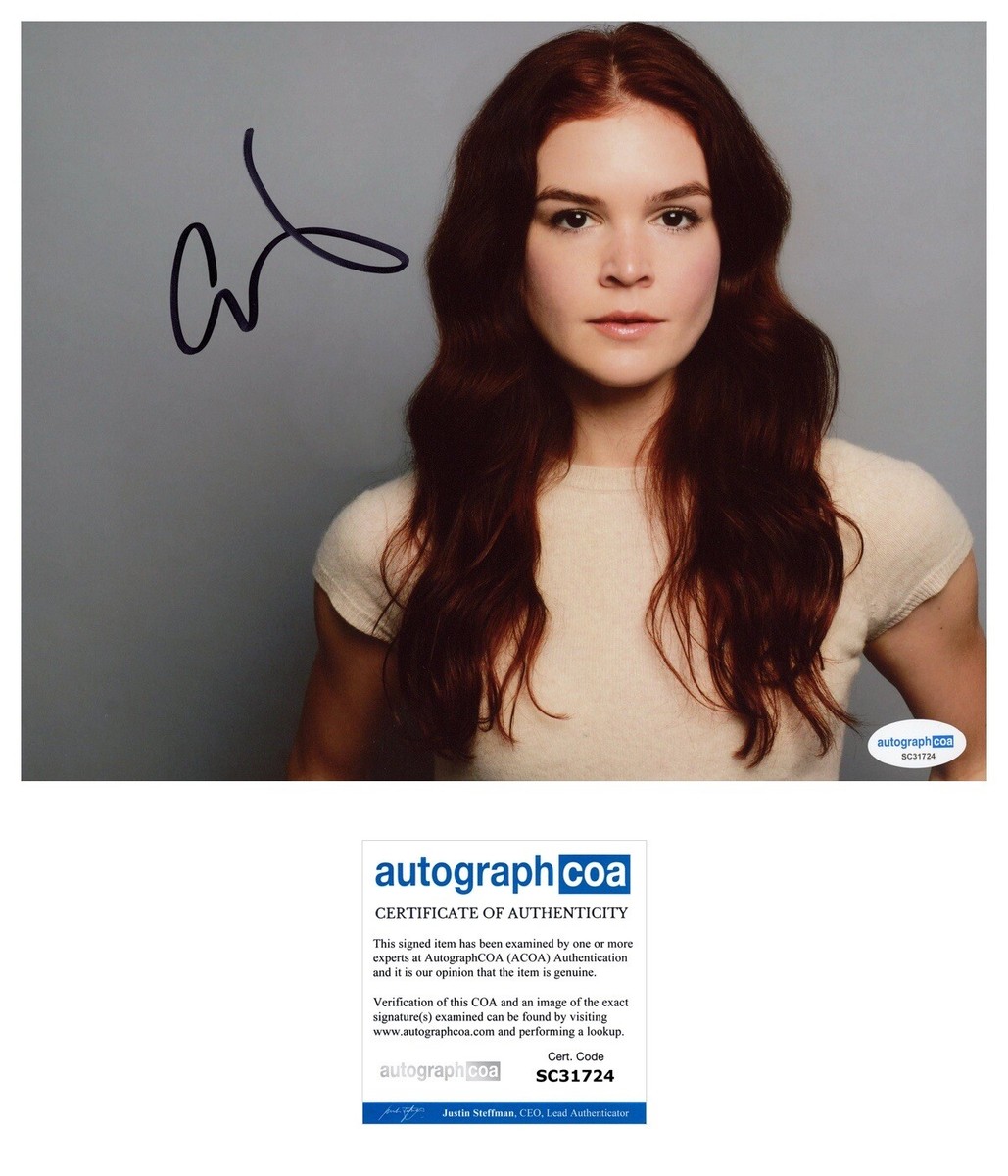 Emily Tyra 'Code Black' Signed Autograph 8x10 Photo 'Dr. Noa Kean