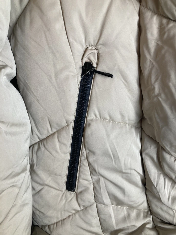 Women's Nine West Duvet Puffer Coat Small (small Defect) - Image 2 of 4