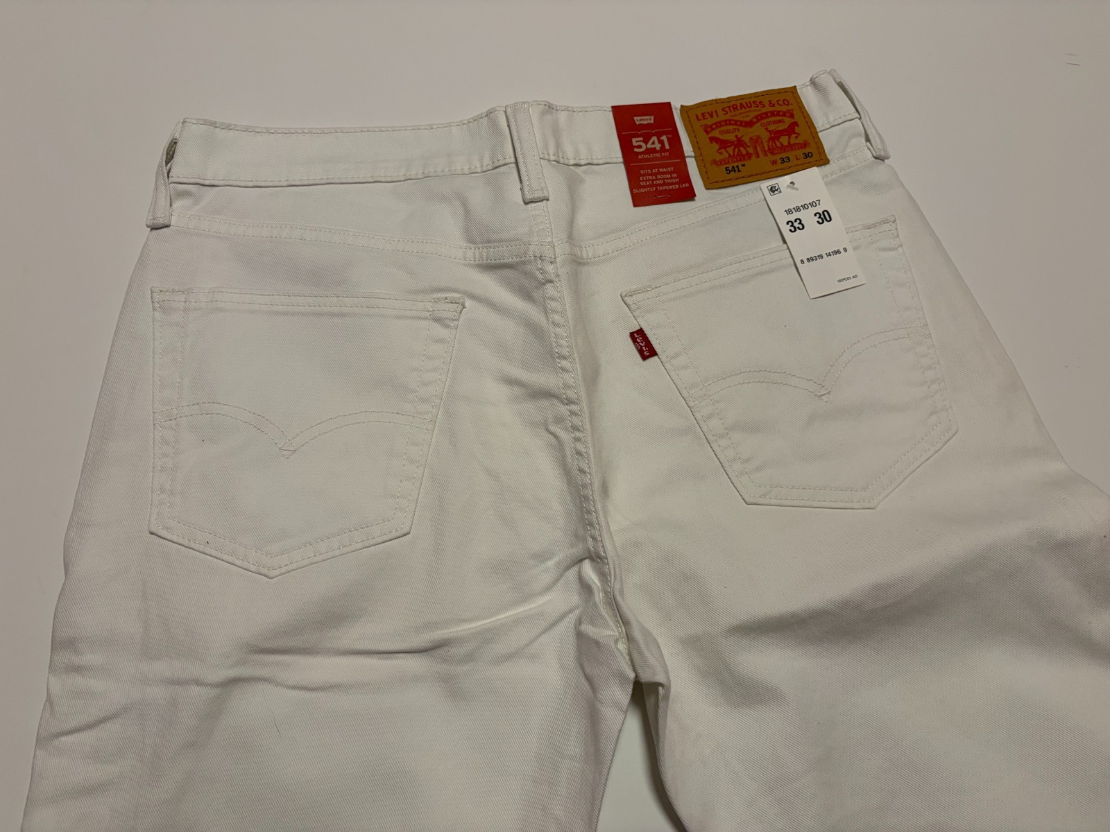 Levi's 541 White Jeans 33 X 30,  Athletic Fit, Tapered Leg, Comfort Stretch thumbnail 3