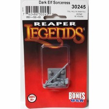 Legends: Dark Elf Sorceress - Reaper Miniatures