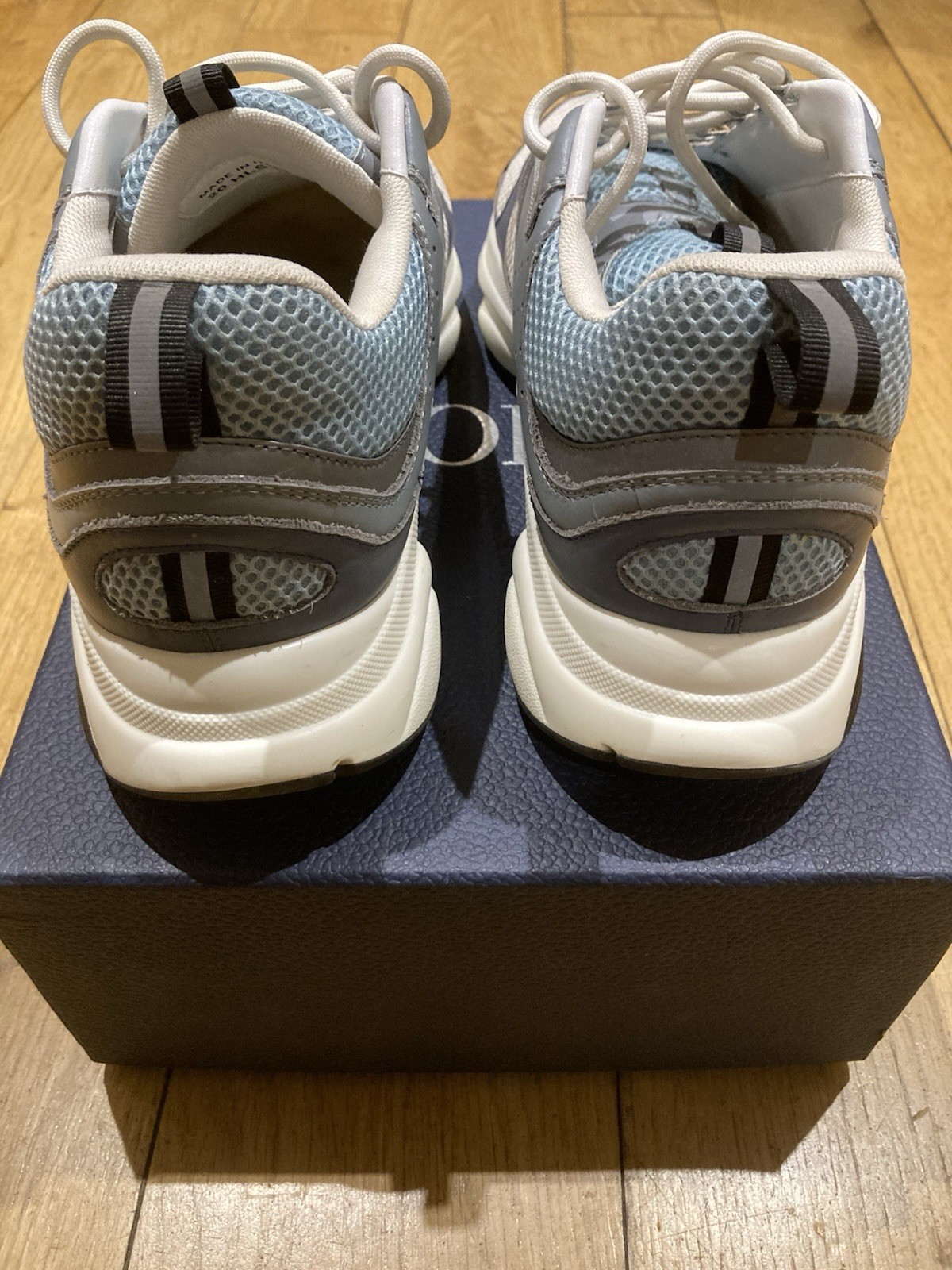 Dior B22 Men's Baby Blue White Good Condition Size 8.5 EU 43 with Box image 5