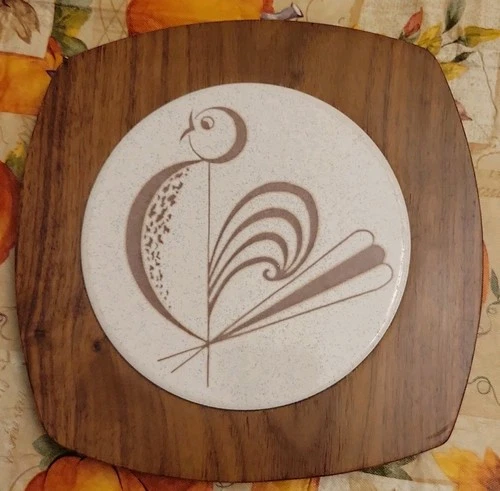Vintage 1960s MCM Gladmark Wood- Ceramic Rooster Wall Plaque/Trivet 8.5" NICE - product listing photo